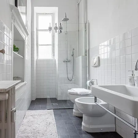Joivy Elegant Flat With Balcony מילאנו